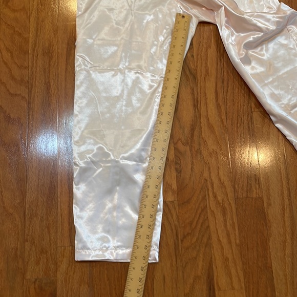 Rosa’s Closet Women Pajama Set Size Medium Pink Floral top solid pants Buttons - Picture 10 of 13